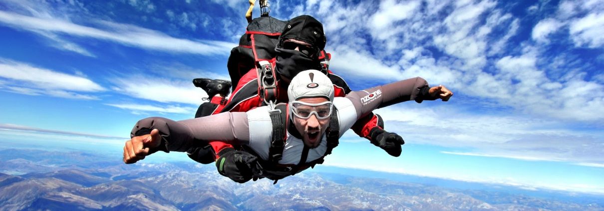 Simon Heyes, skydiving in New Zealand