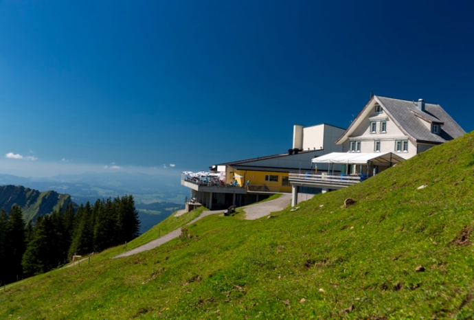 Mountain Inn / berggasthaus kronberg