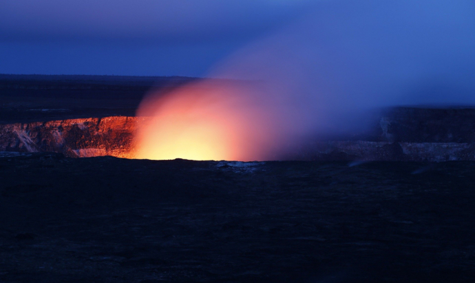 Hiking up the Kilauea volcano, Hawaii