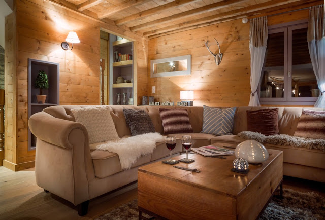 Riverwood Lodge lounge area - AliKats, Morzine