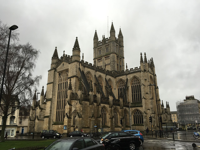 Bath Abbey, as viewed from street level